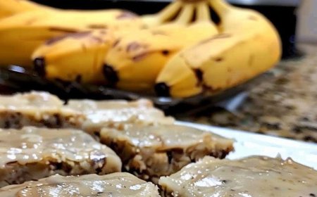 Moist Banana Cake with Cream Cheese