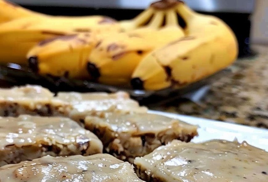 Moist Banana Cake with Cream Cheese