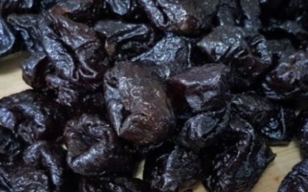 Clean Your Bowel with Dried Prunes: A Simple Way to Boost Your Health