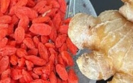 Discover the Benefits of Wolfberry and Ginger Soaked in Water