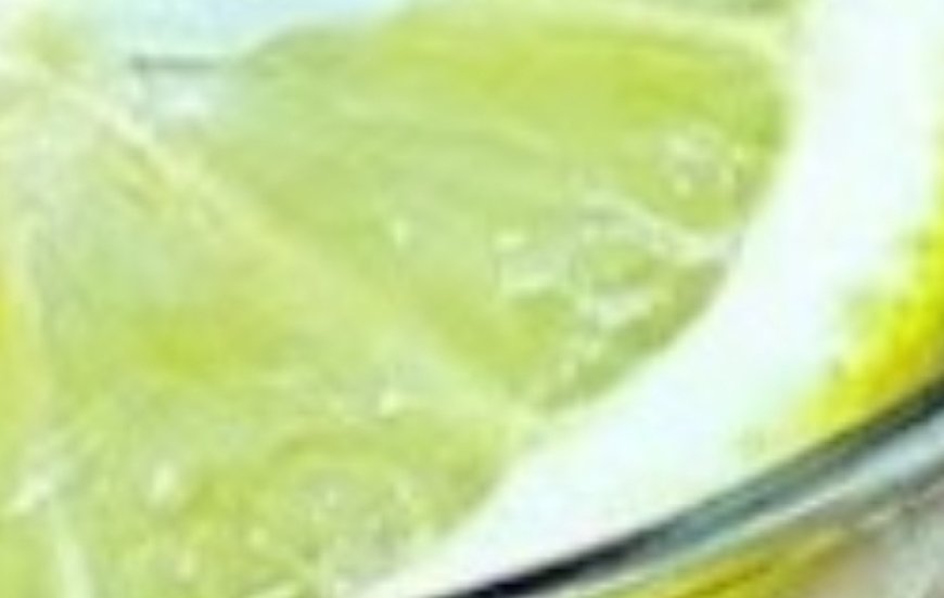 Cleanse Your Lungs and Stop Coughing: A Natural Syrup of Bay Leaf and Lemon