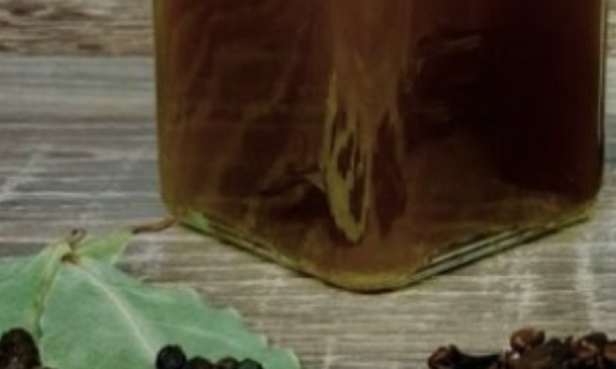 Discover the Natural Secret for Luxurious Hair Growth: Cloves, Bay Leaf, and Wate