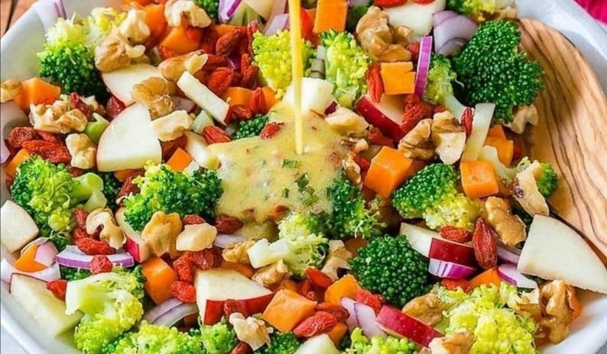 Crisp Apple and Broccoli Salad