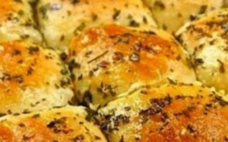 Homemade garlic rolls: the most delicious alternative to regular bread!