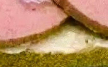 simple recipe for making a classic liverwurst sandwich