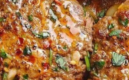 Hamburger steaks with onion gravy