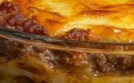 Cheesy Million Dollar Spaghetti Casserole: The Ultimate Family Favorite