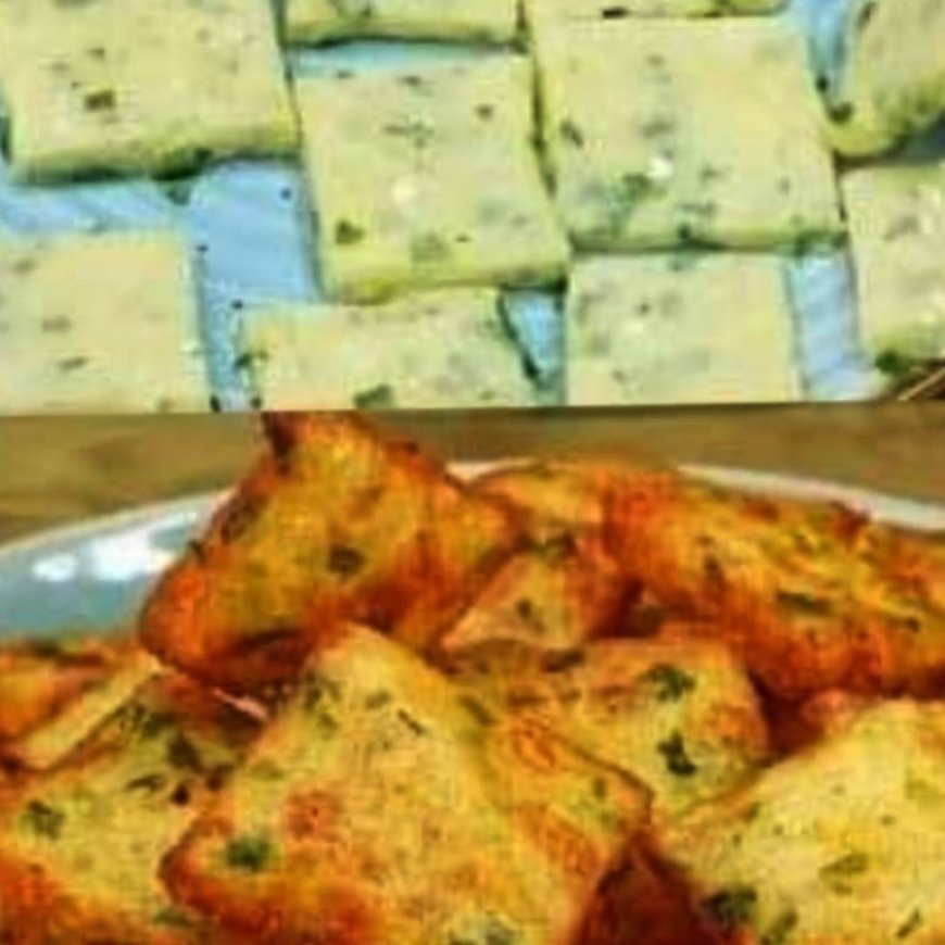 Bring a basket of fried potatoes and mix them with herbs.