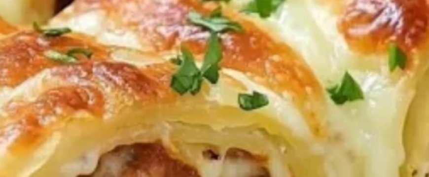 Savory Puff Pastry with Minced Meat and Cheese