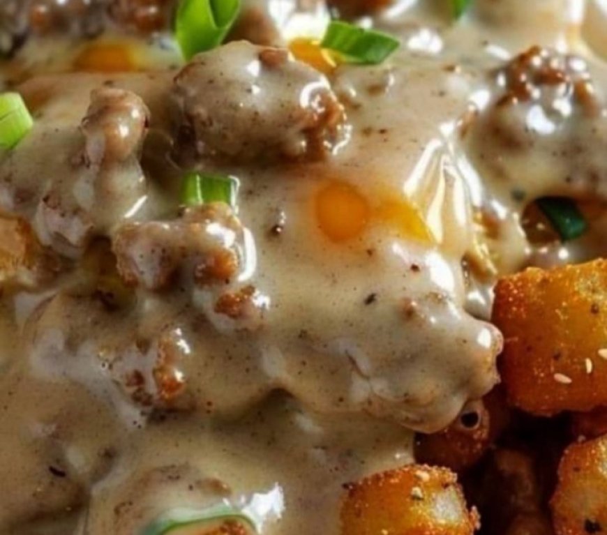 Loaded Tater Tots with Sausage Gravy