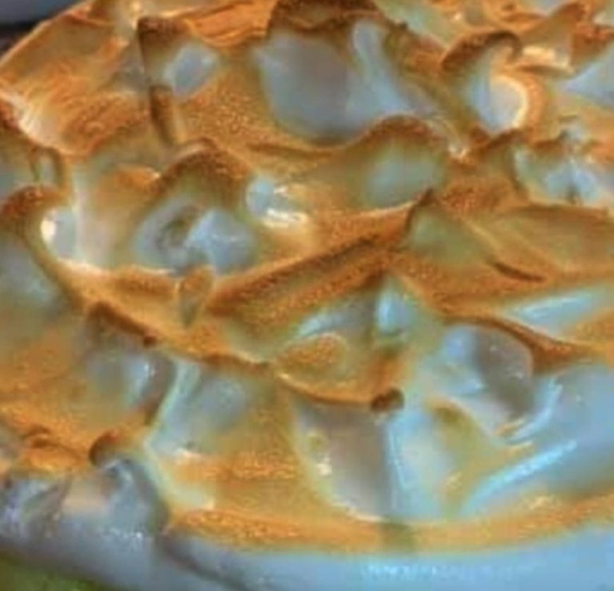LEMON MERINGUE CHEESECAKE