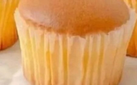 Fluffy Japanese Cotton Cheesecake Cupcakes