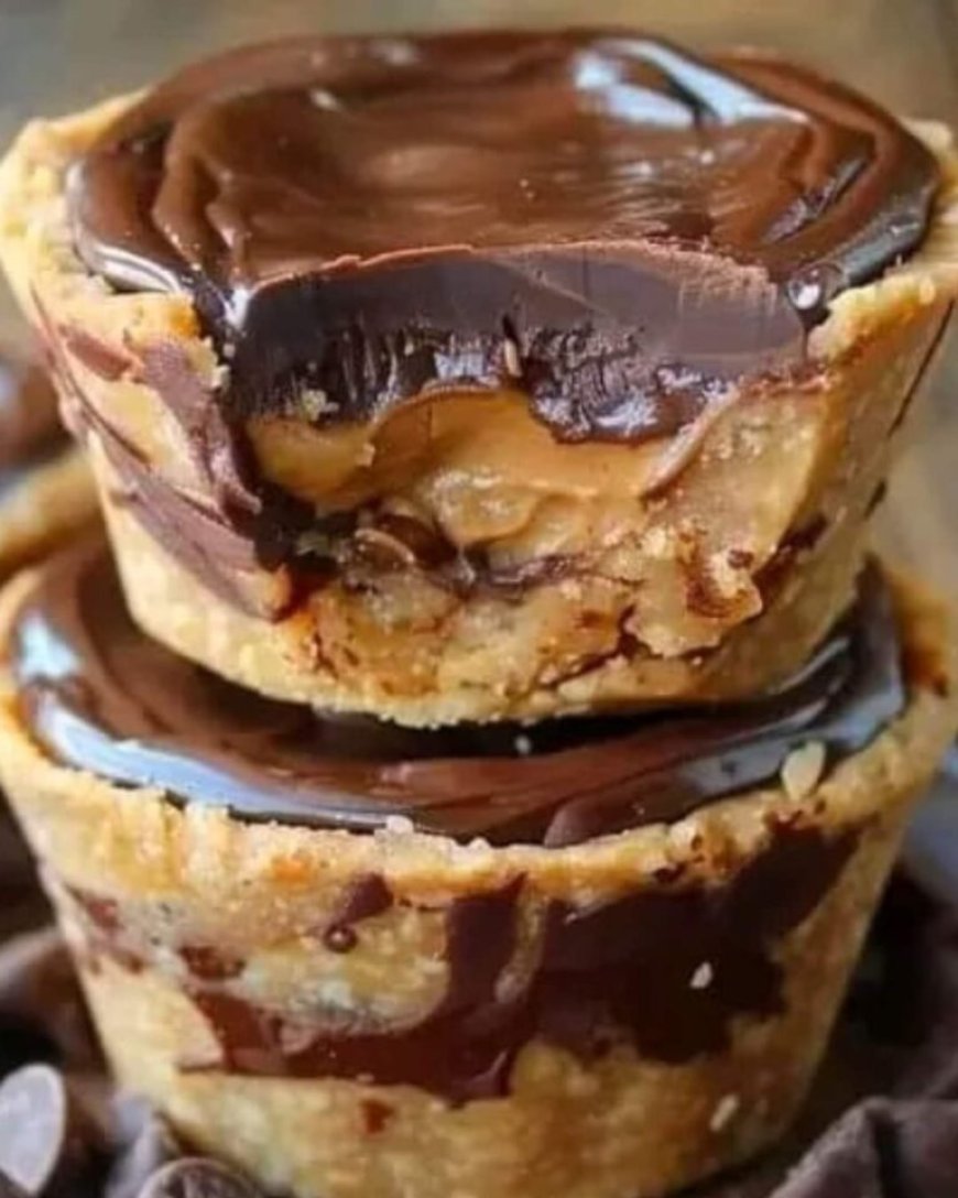 Delightful Peanut Butter and Chocolate Cups