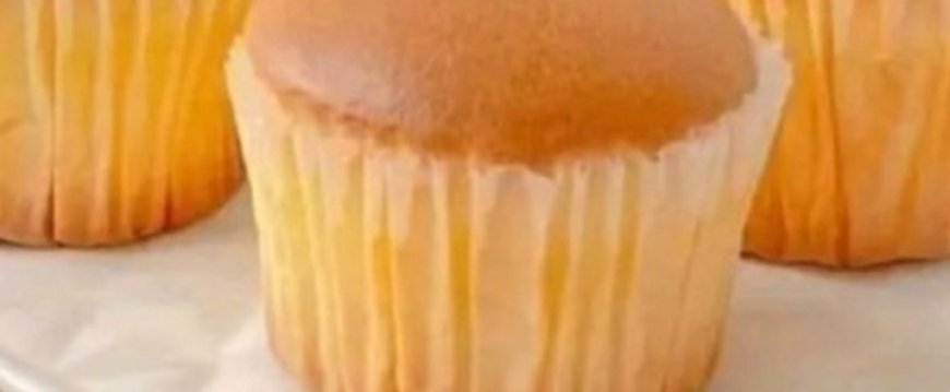 Fluffy Japanese Cotton Cheesecake Cupcakes