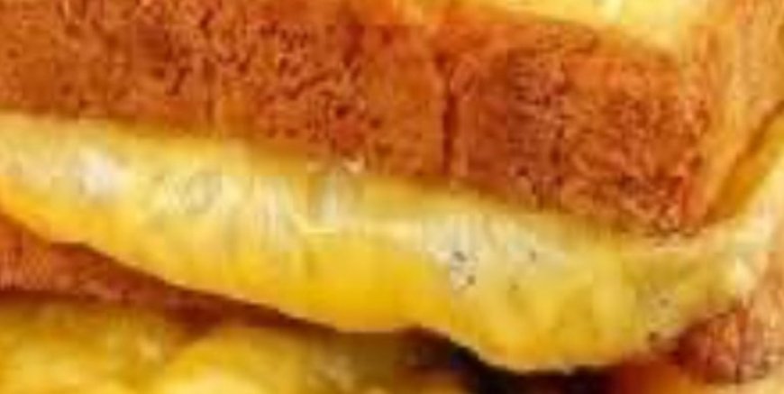 THE BEST AIR FRYER GRILLED CHEESE SANDWICH