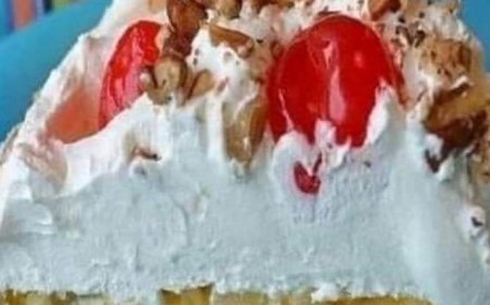 No-Bake Banana Split Cake