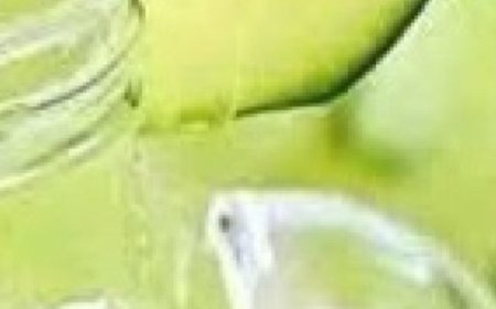 FRESH CUCUMBER LEMONADE