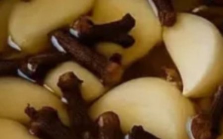 Natural Hair Darkening Remedy: Cloves and Garlic for Darker, Healthier Hair