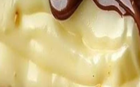 No-Bake Chocolate Eclair Cake: The Effortless Dessert Everyone Will Crave