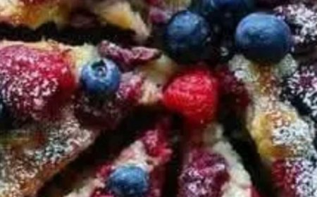 Raspberry Lemon Cake: A Bright, Berry-Filled Delight