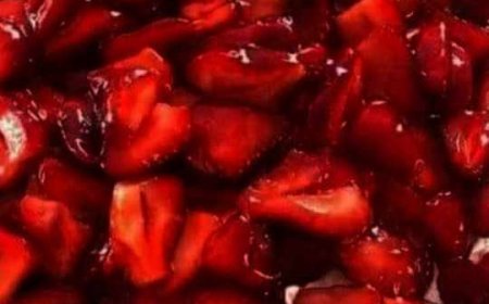 Recipe for Strawberry Cream Cheese Icebox Cake