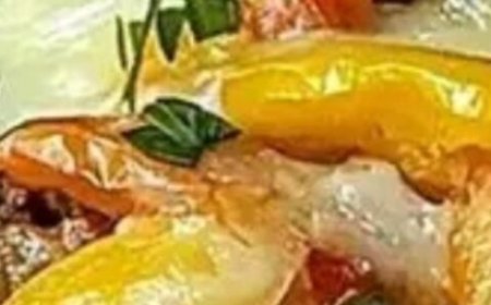 Cheesesteak-Stuffed Garlic