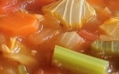 Slim & Nourish Cabbage Detox Soup