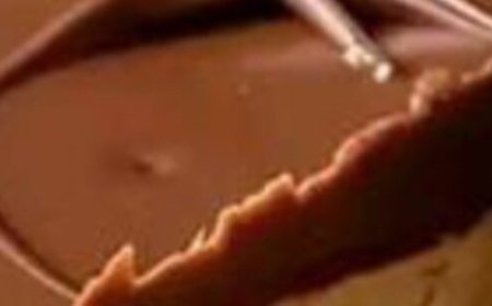 Giant Reese’s Peanut Butter Cup Pie