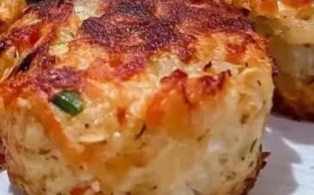 Cheesy Mashed Potato Muffins with eggs