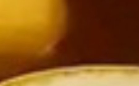 Unlock the Secret Power of Guava Leaves: Transform Your Hair, Skin, and Health Naturally