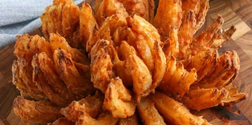 Air Fryer Blooming Onion