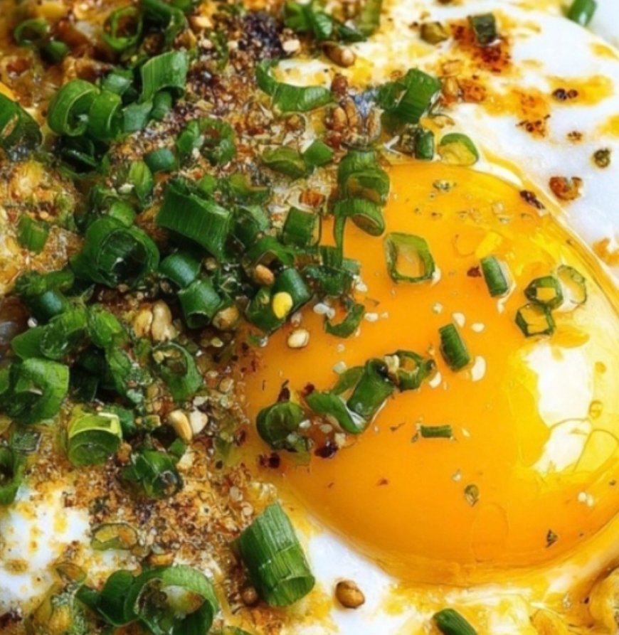 Oyakodon (Japanese Chicken & Egg Rice Bowl)