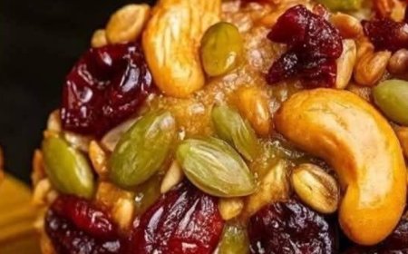 Liver with Oatmeal and Nuts: Nutty Oat Cookies Packed with Flavor and Crunch