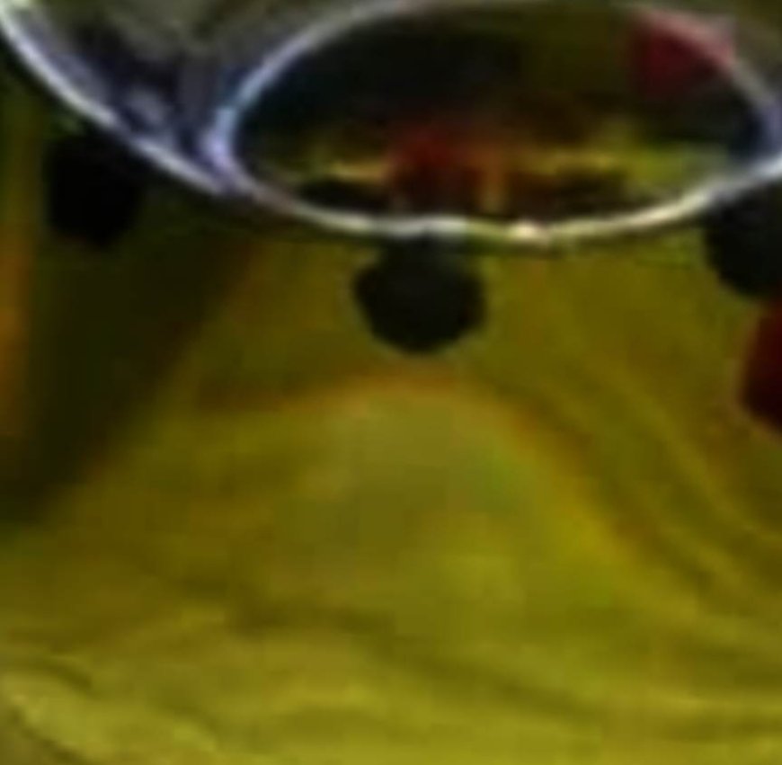 The oil renowned for eliminating uric acid from the bloodstream, alleviating anxiety, chronic arthritis, rheumatism, and reducing cravings for cigarettes and alcohol