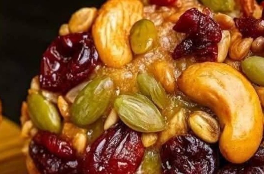 Liver with Oatmeal and Nuts: Nutty Oat Cookies Packed with Flavor and Crunch