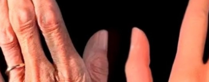 Bay Leaf: A Million Times Stronger Than Botox or Collagen?Smooth Out Wrinkles and Fine Lines Naturally