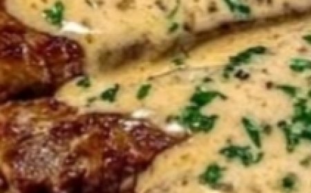 Juicy Steak with Creamy Garlic Sauce