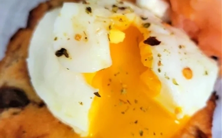 AIR FRYER POACHED EGGS