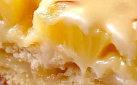 Hawaiian Pineapple Cake: A Sweet & Tropical Delight!