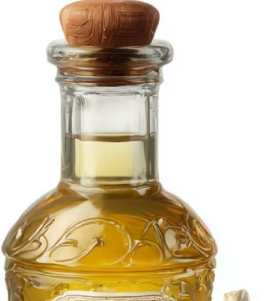 Benefits of Mixing Castor Oil & Garlic