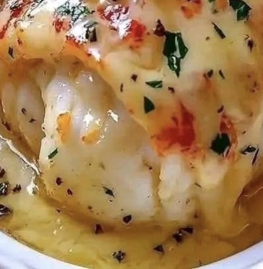 Broiled Lobster Tails in Creamy Garlic Butter Sauce