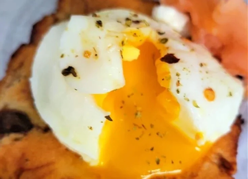 AIR FRYER POACHED EGGS