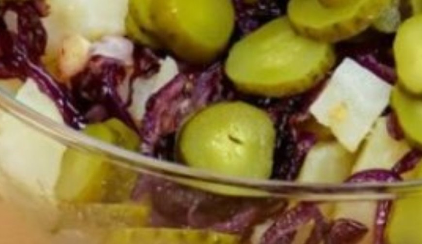 The Tastiest German Salad: Pickles and Red Cabbage