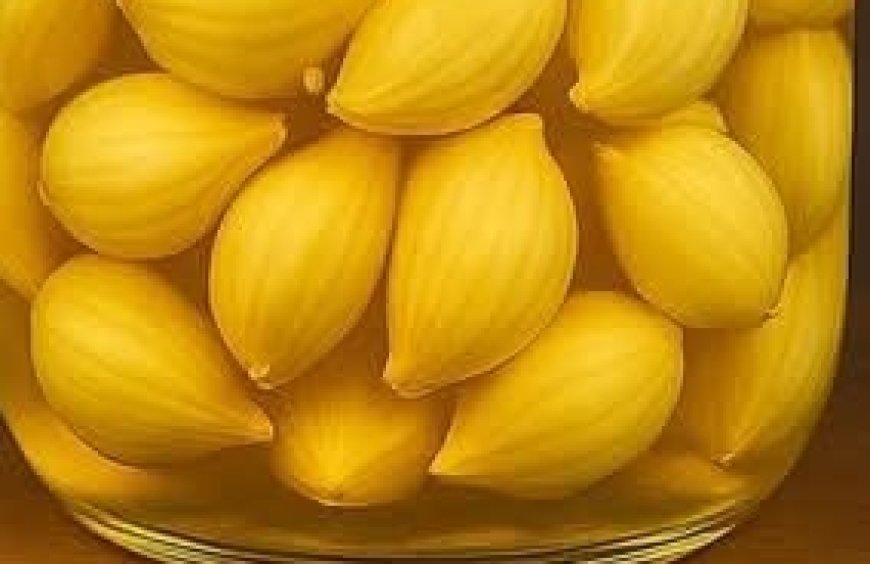 My Mother’s Secret for Pain-Free Legs: How Soaked Garlic Became My Natural Healer